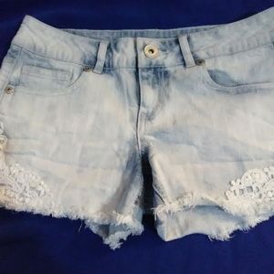 ⏳ 🌞 Maurices Jean Shorts Size 1/2